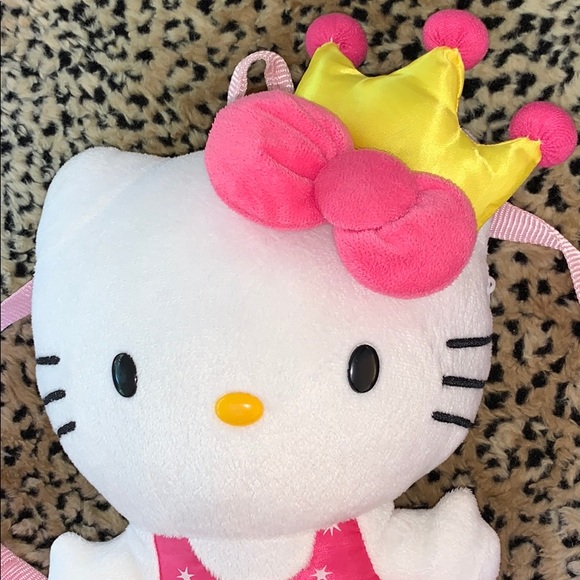 💕HELLO KITTY PLUSH BACKPACK💕 - Picture 2 of 4